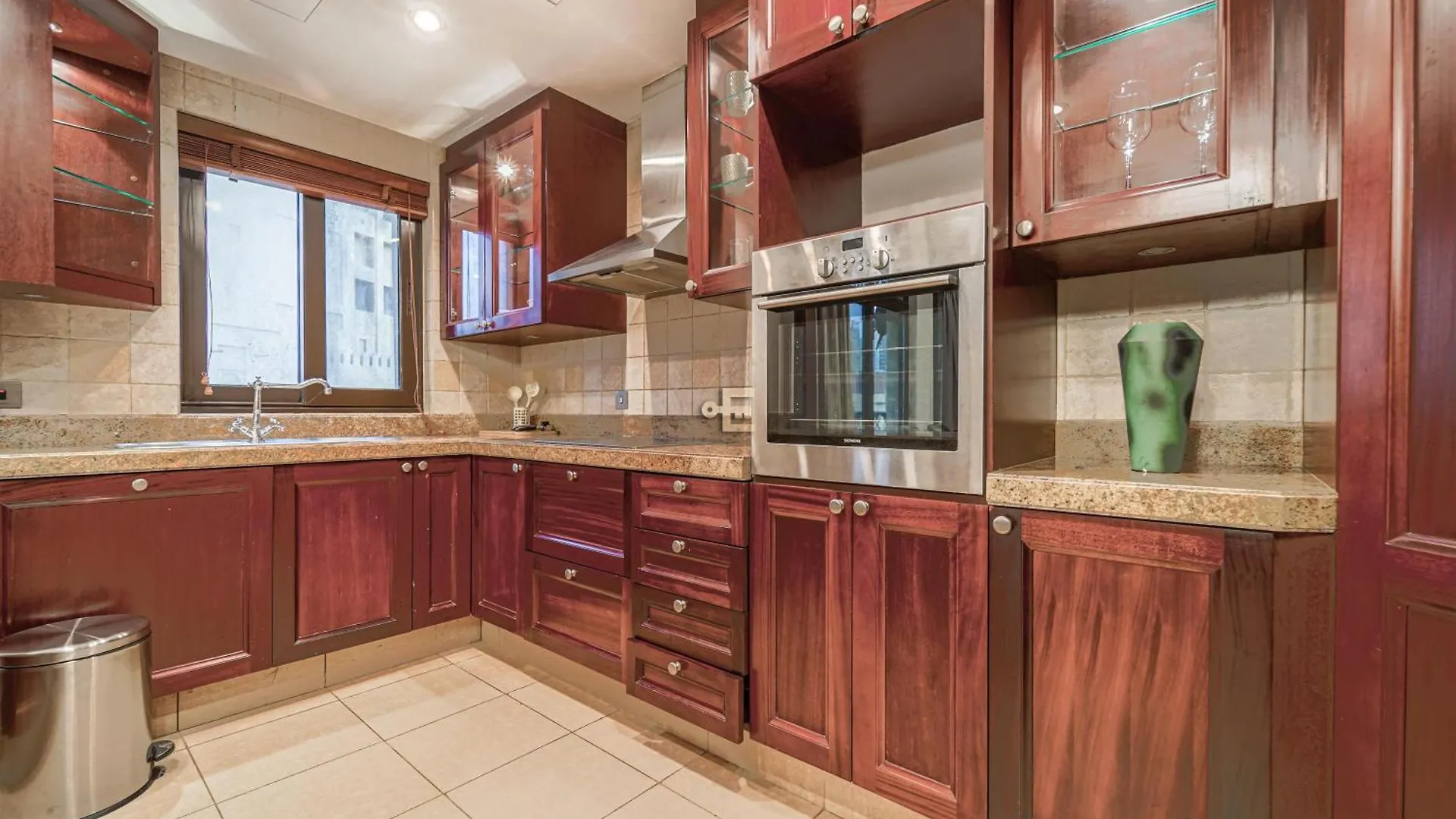 Beautiful 1 Bedroom In Oldtown Dubai United Arab Emirates